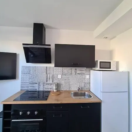 Semesterbostad Le Petit Herisson Joli Au Rez-de-jardin A Les Herbiers